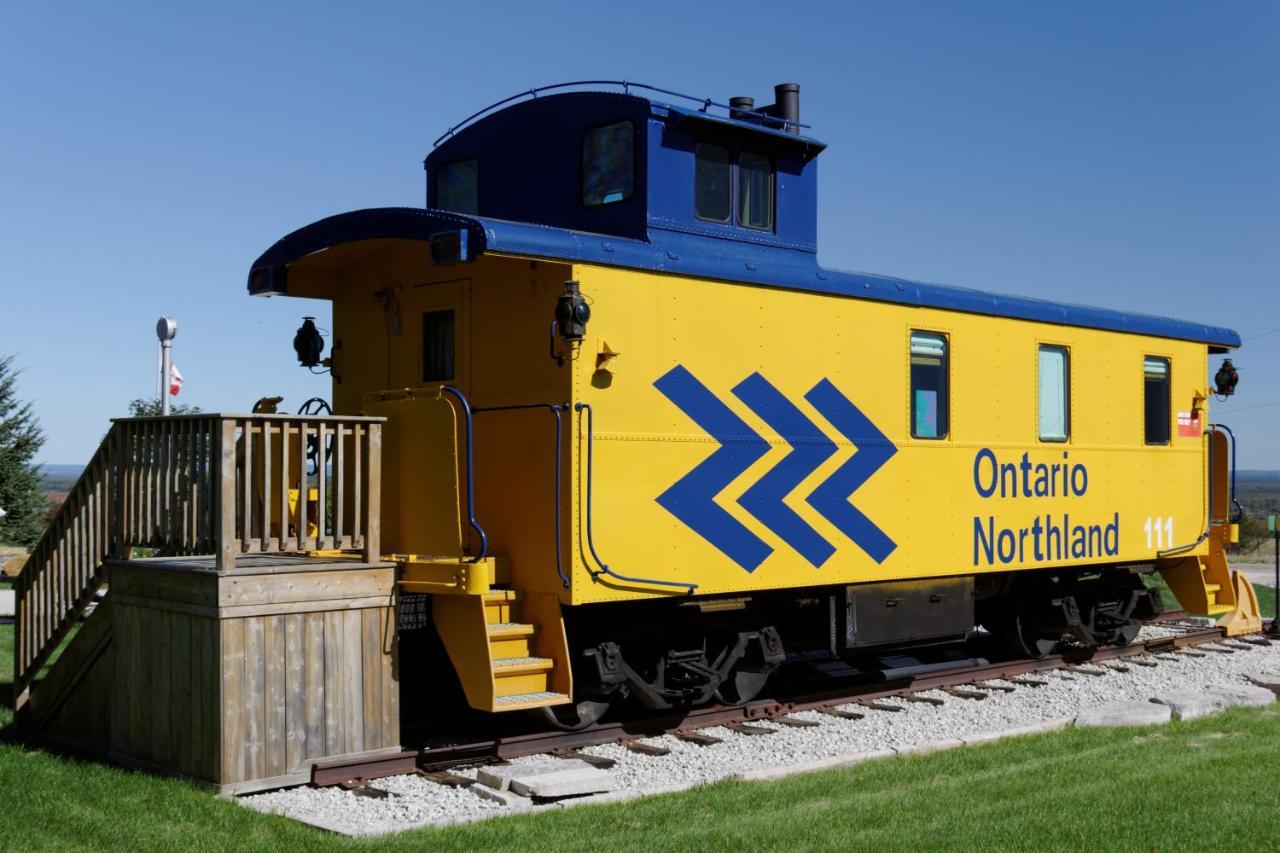 Clearview Station & Caboose B&B Creemore Eksteriør billede