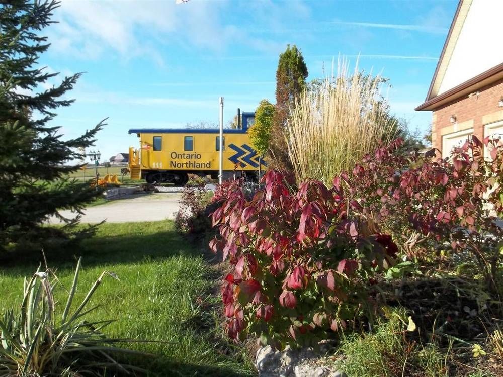 Clearview Station & Caboose B&B Creemore Eksteriør billede